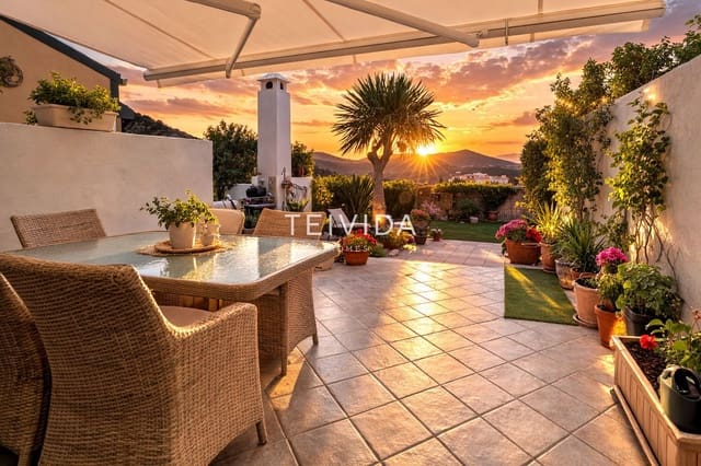 2 slaapkamer Huis te koop in Chayofa, Arona met garage - € 465.000 (Ref: 9650429)