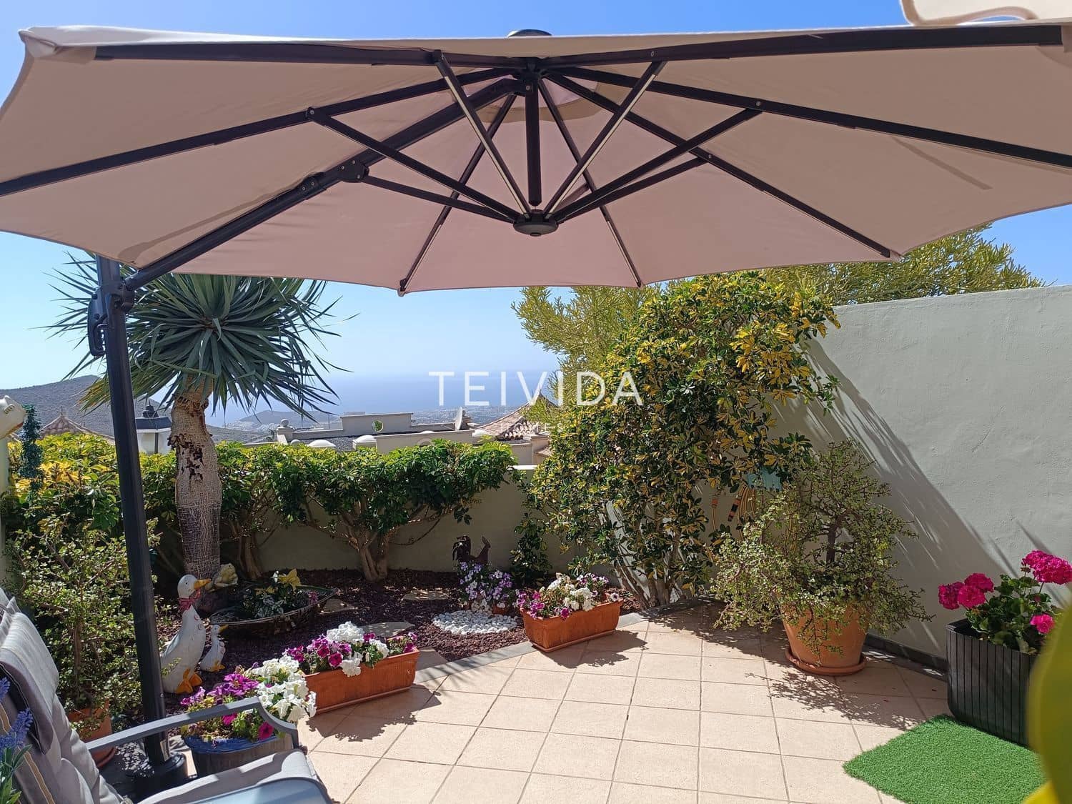 2 slaapkamer Huis te koop in Chayofa met garage - € 465.000 (Ref: 9650429)