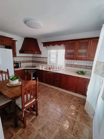 2 slaapkamer Huis te huur in Callao Salvaje, Adeje met zwembad garage - € 1.900 (Ref: 9650430)