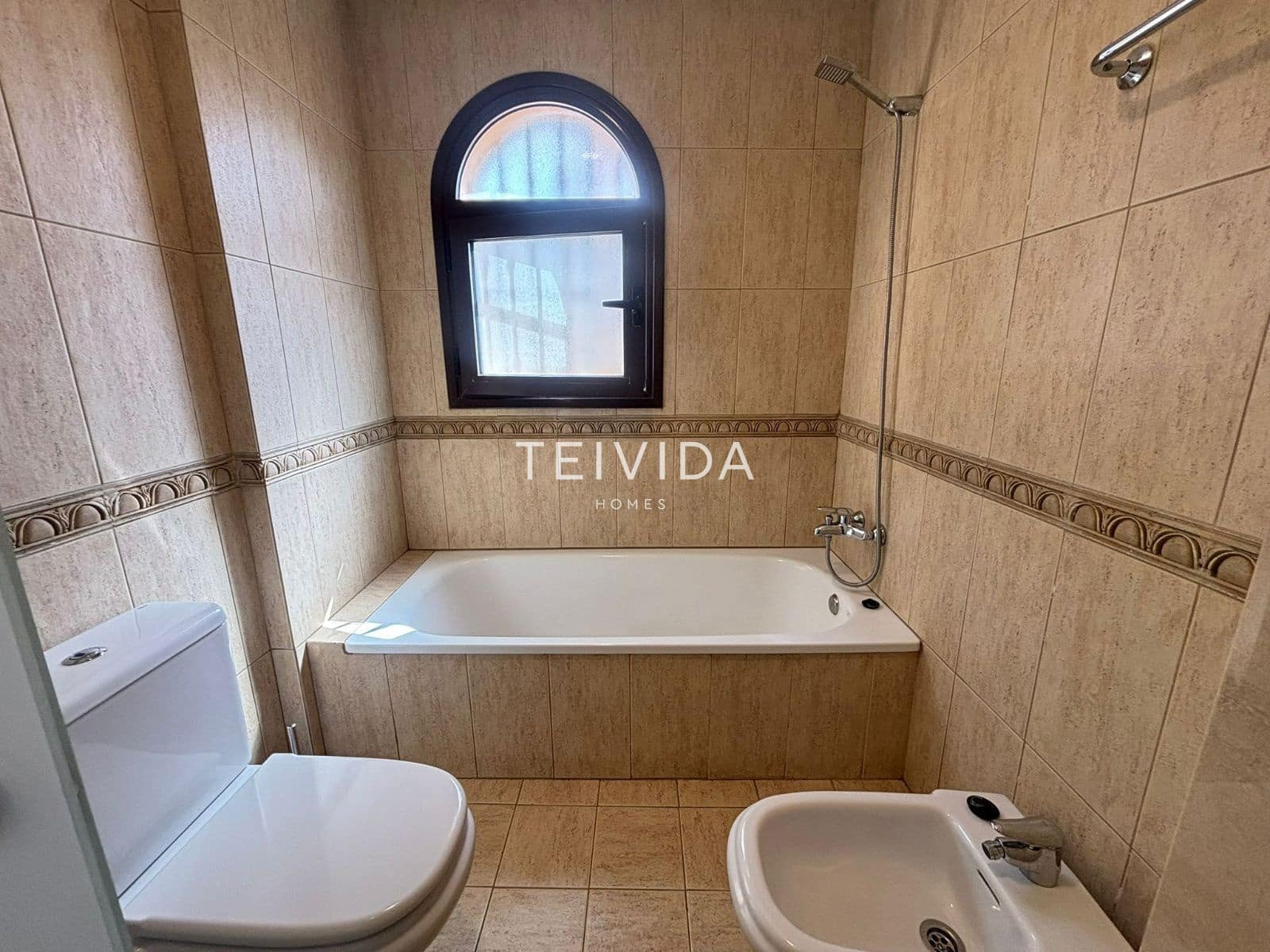 3 bedroom Flat for rent in Golf del Sur with pool garage - € 2,400 (Ref: 9650934)