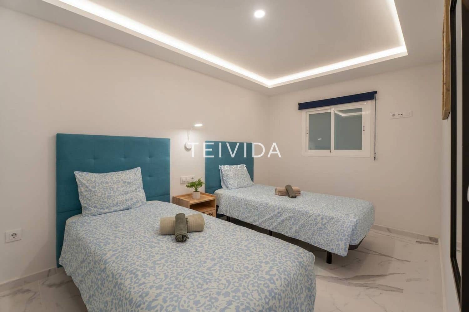 2 slaapkamer Flat te koop in Los Cristianos met zwembad - € 290.000 (Ref: 9652873)