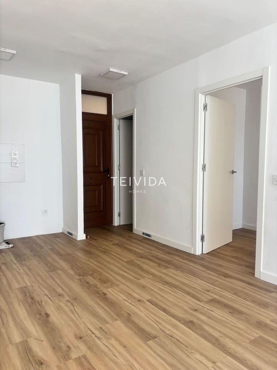 1 quarto Apartamento para venda em Playa de las Americas com piscina - 280 000 € (Ref: 9656873)