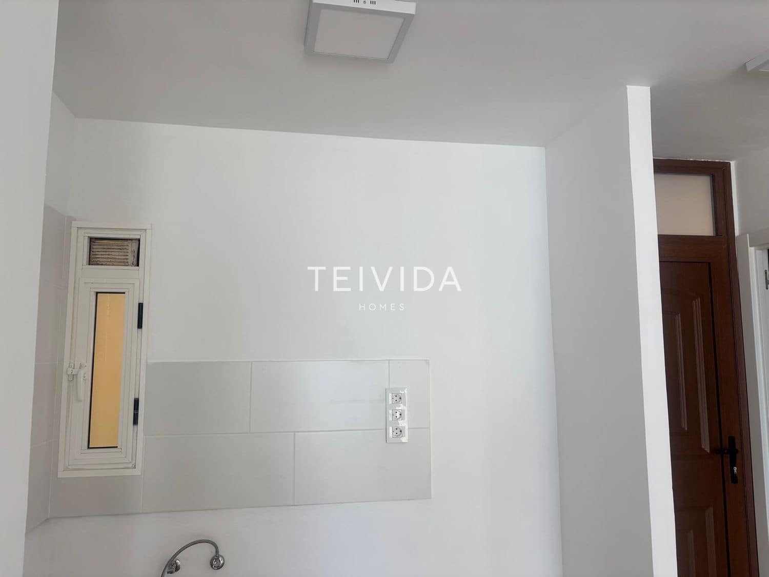 1 quarto Apartamento para venda em Playa de las Americas com piscina - 280 000 € (Ref: 9656873)