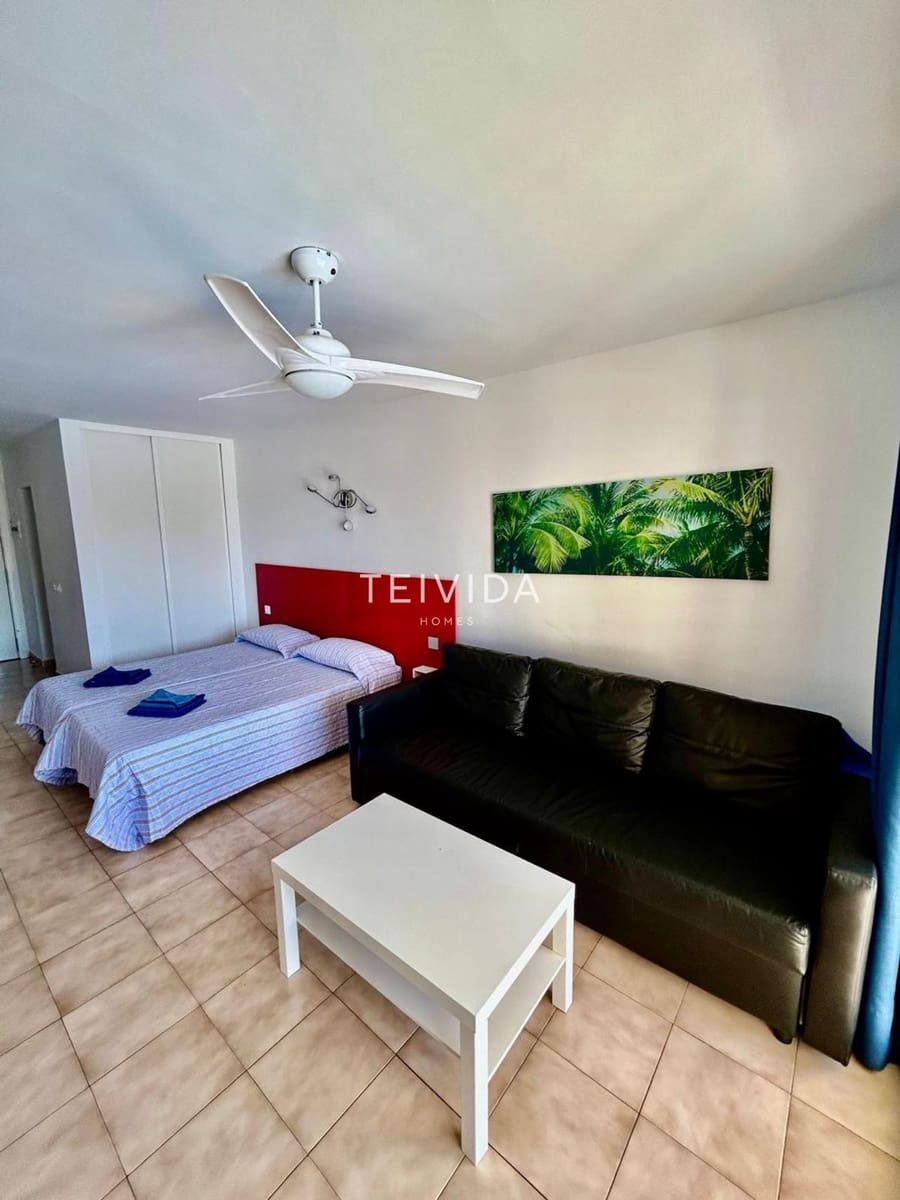 Lejlighed til salg i Los Cristianos med swimmingpool - € 235.000 (Ref: 9669580)