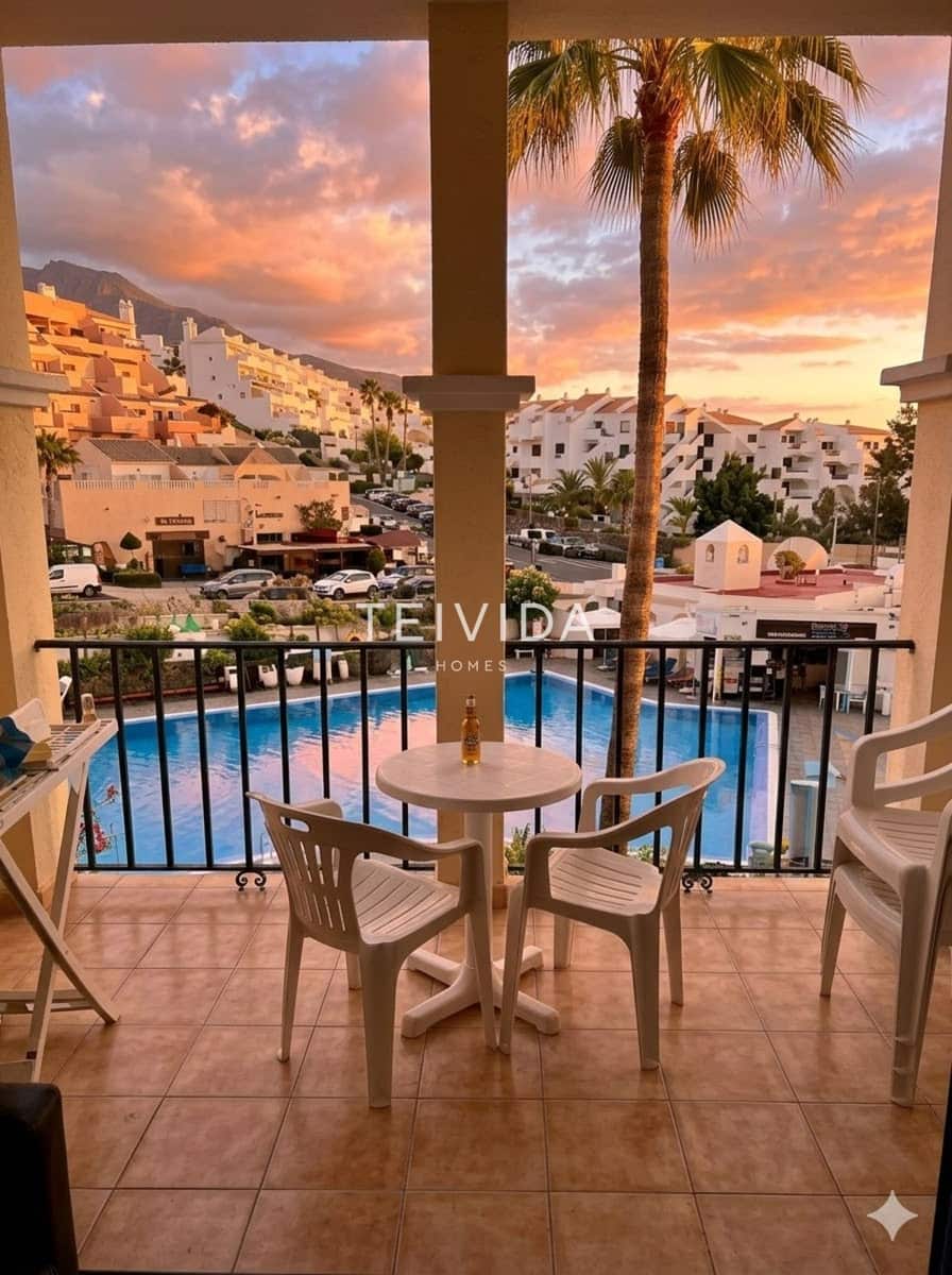 Lejlighed til salg i Los Cristianos med swimmingpool - € 235.000 (Ref: 9669580)