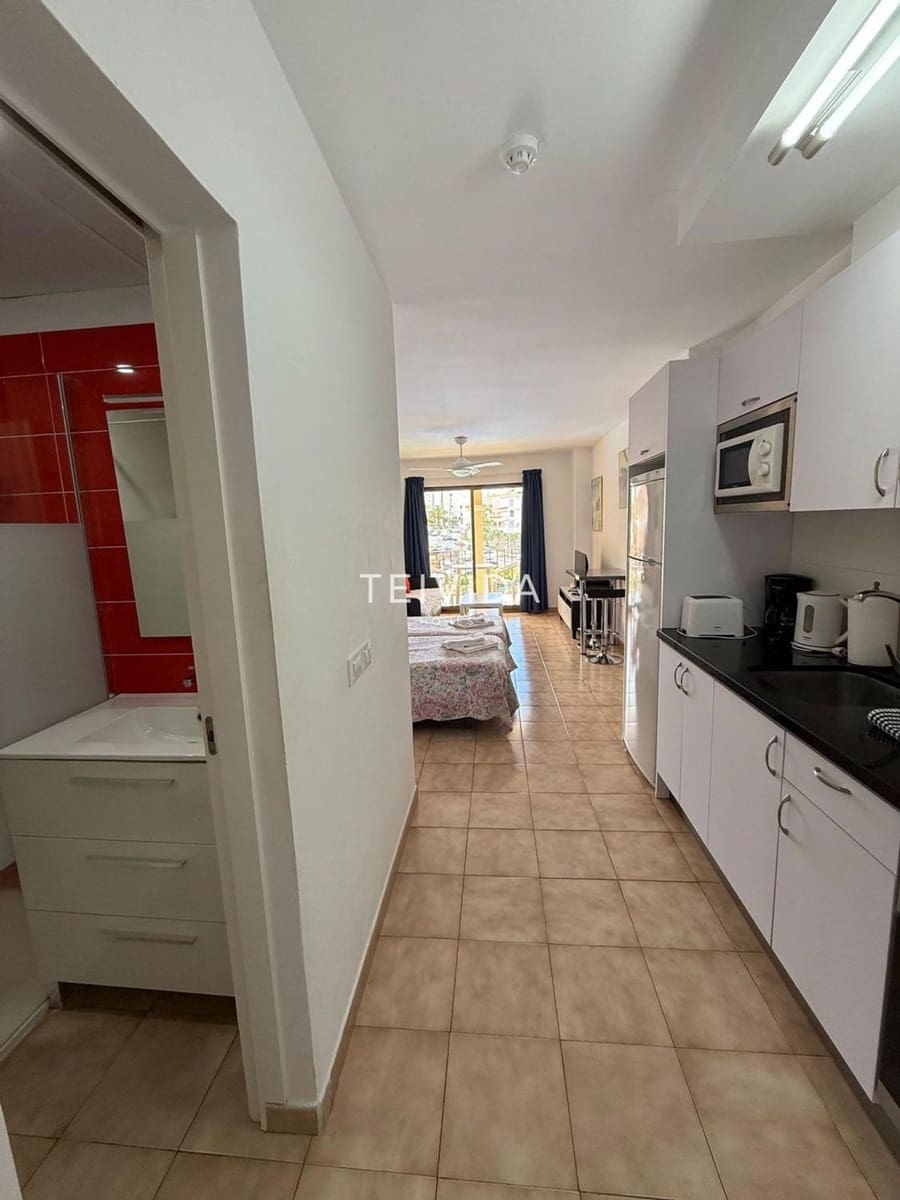 Lejlighed til salg i Los Cristianos med swimmingpool - € 235.000 (Ref: 9669580)