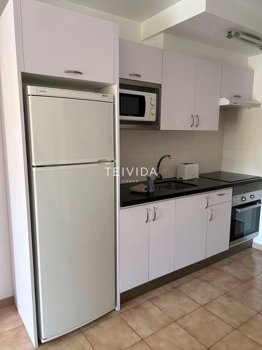 Lejlighed til salg i Los Cristianos med swimmingpool - € 235.000 (Ref: 9669580)