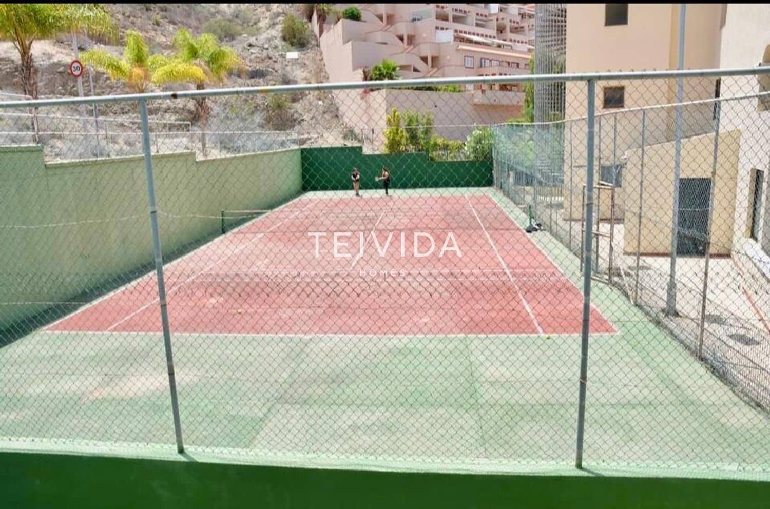 Lejlighed til salg i Los Cristianos med swimmingpool - € 235.000 (Ref: 9669580)