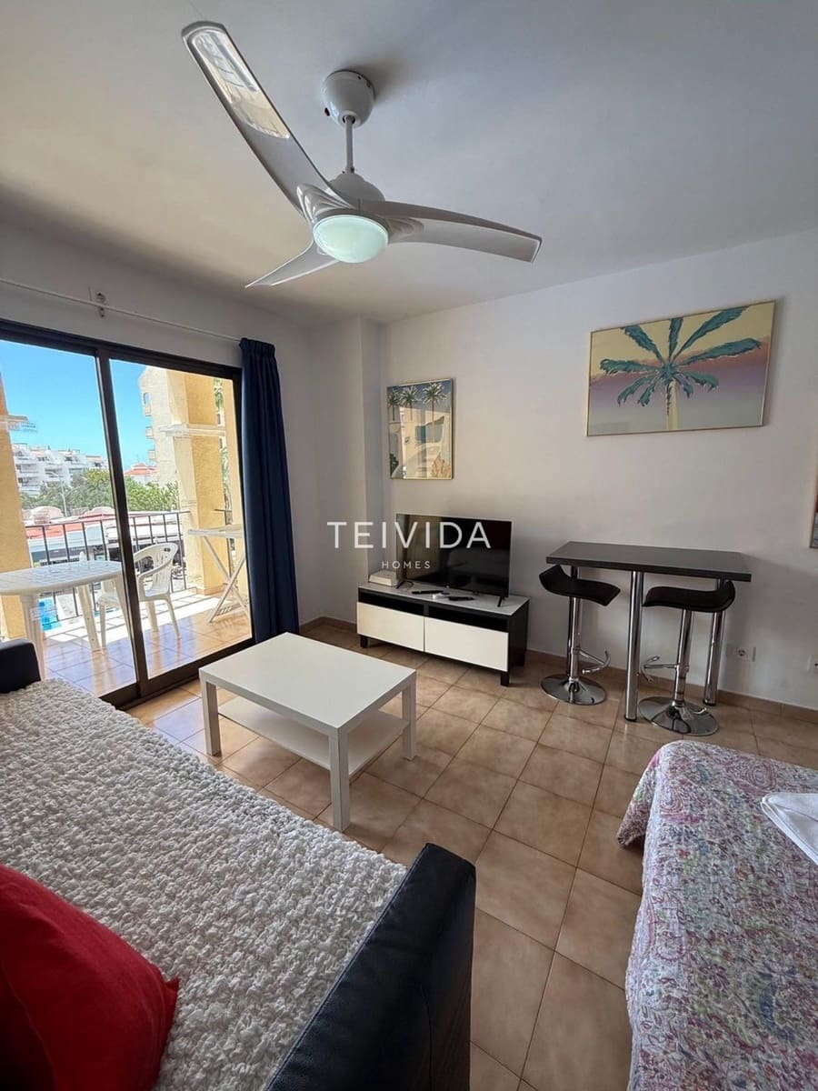 Lejlighed til salg i Los Cristianos med swimmingpool - € 235.000 (Ref: 9669580)