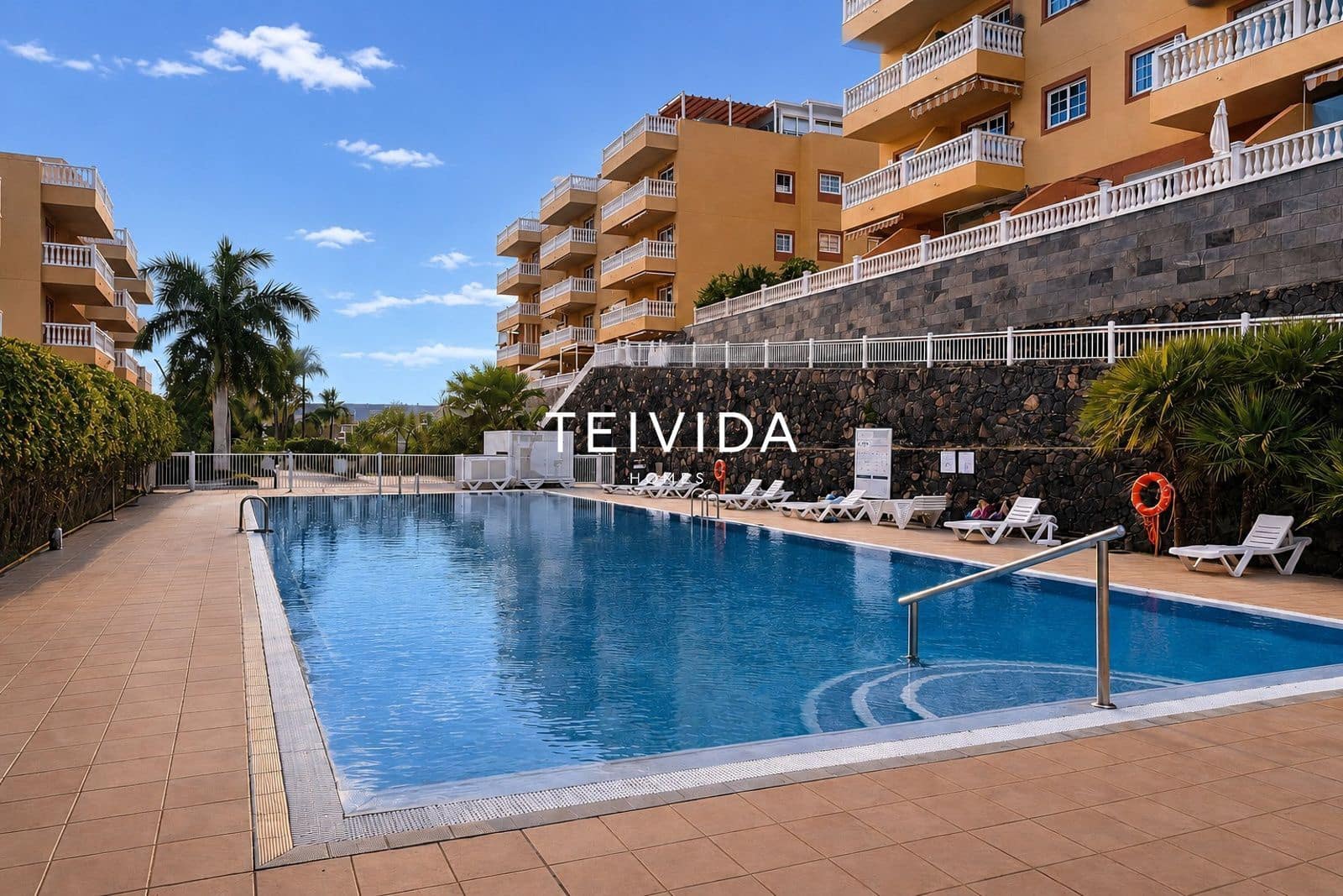 2 bedroom Flat for rent in Palm-Mar with pool garage - € 1,450 (Ref: 9672128)