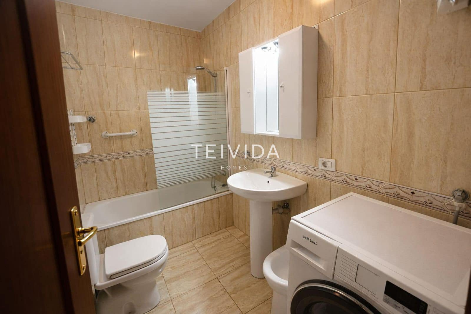 Piso de 2 habitaciones en Palm-Mar en alquiler con piscina garaje - 1.550 € (Ref: 9673640)