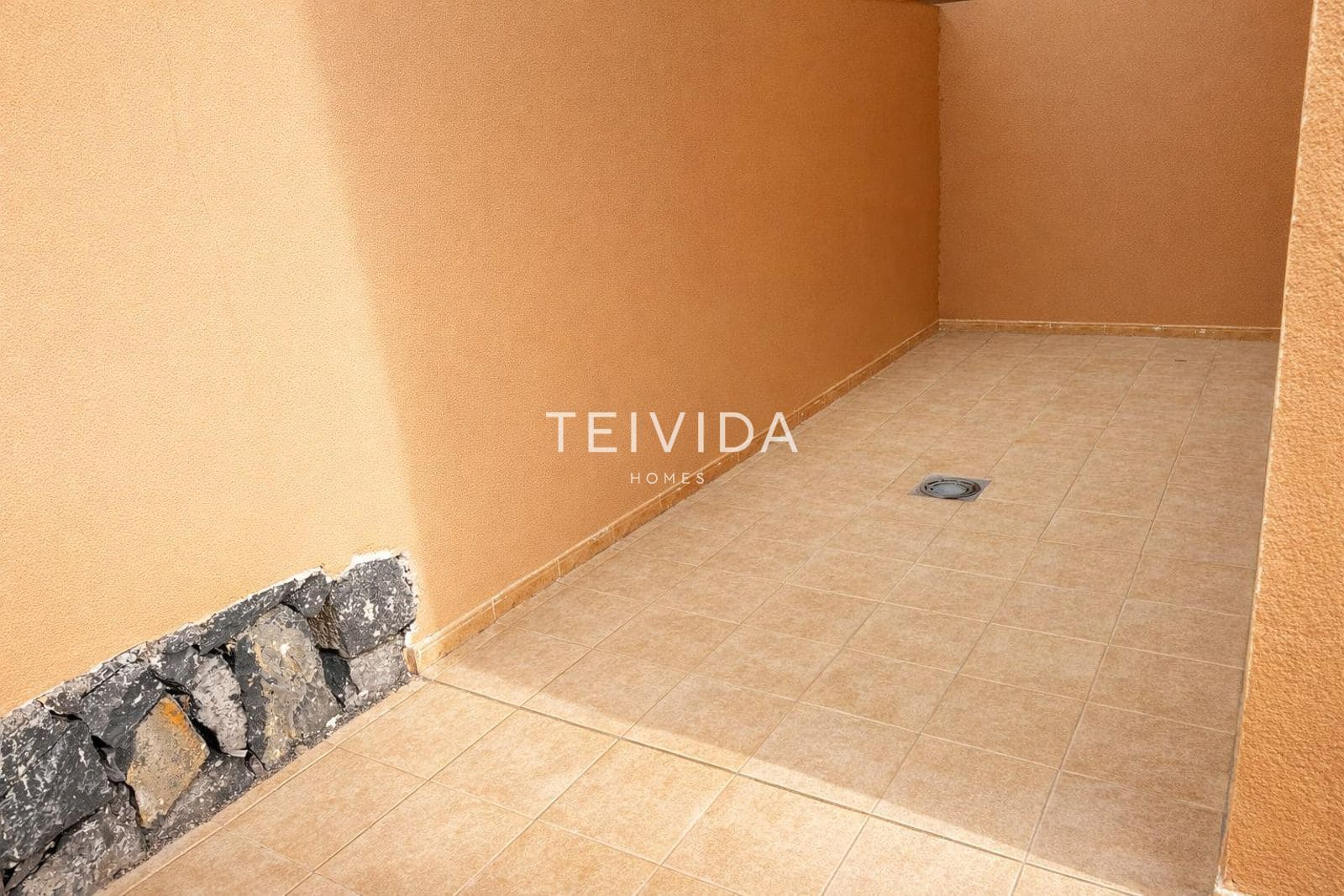 Piso de 2 habitaciones en Palm-Mar en alquiler con piscina garaje - 1.550 € (Ref: 9673640)