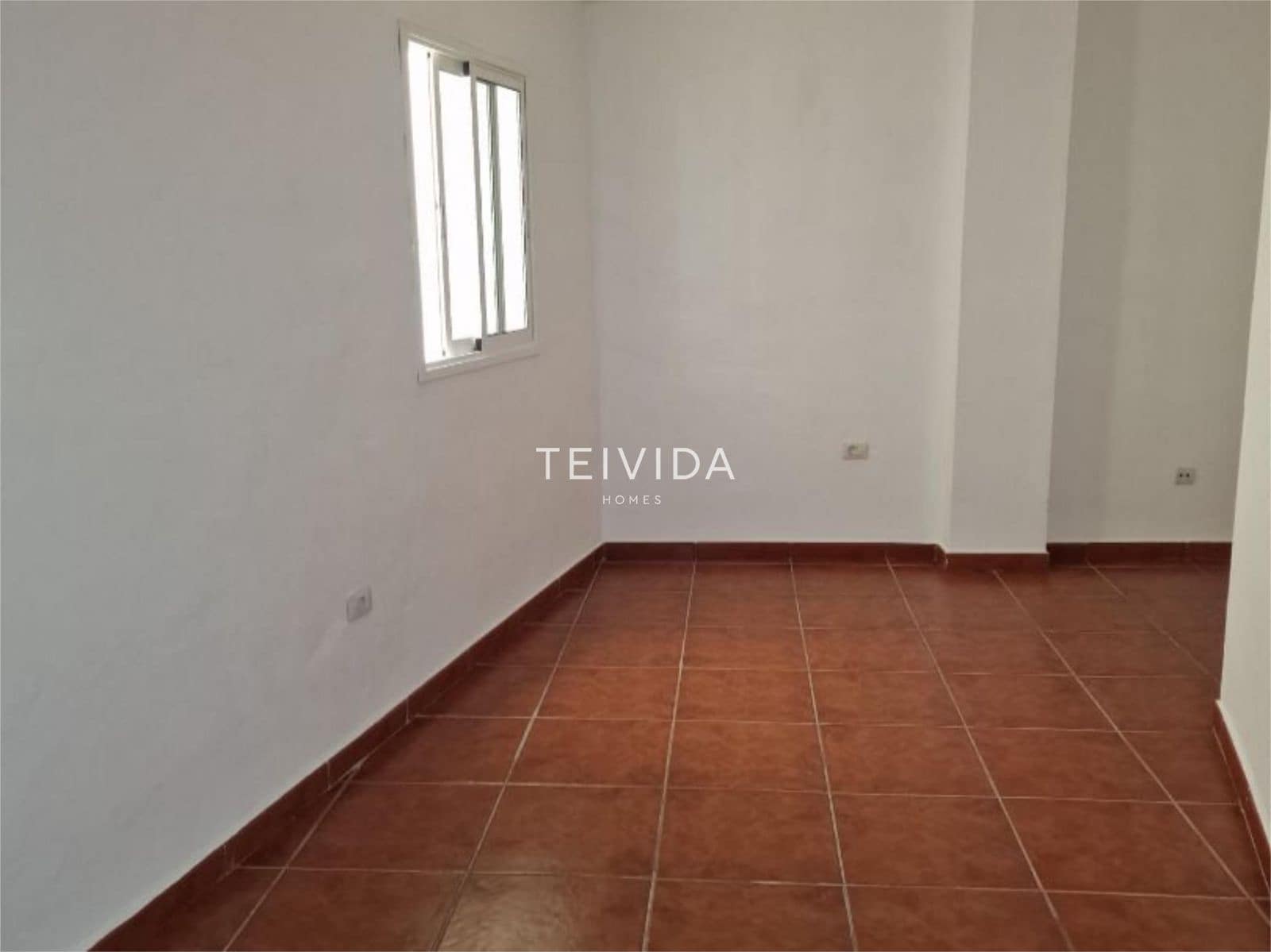 Piso de 3 habitaciones en San Cristóbal de La Laguna en venta con garaje - 255.000 € (Ref: 9675087)
