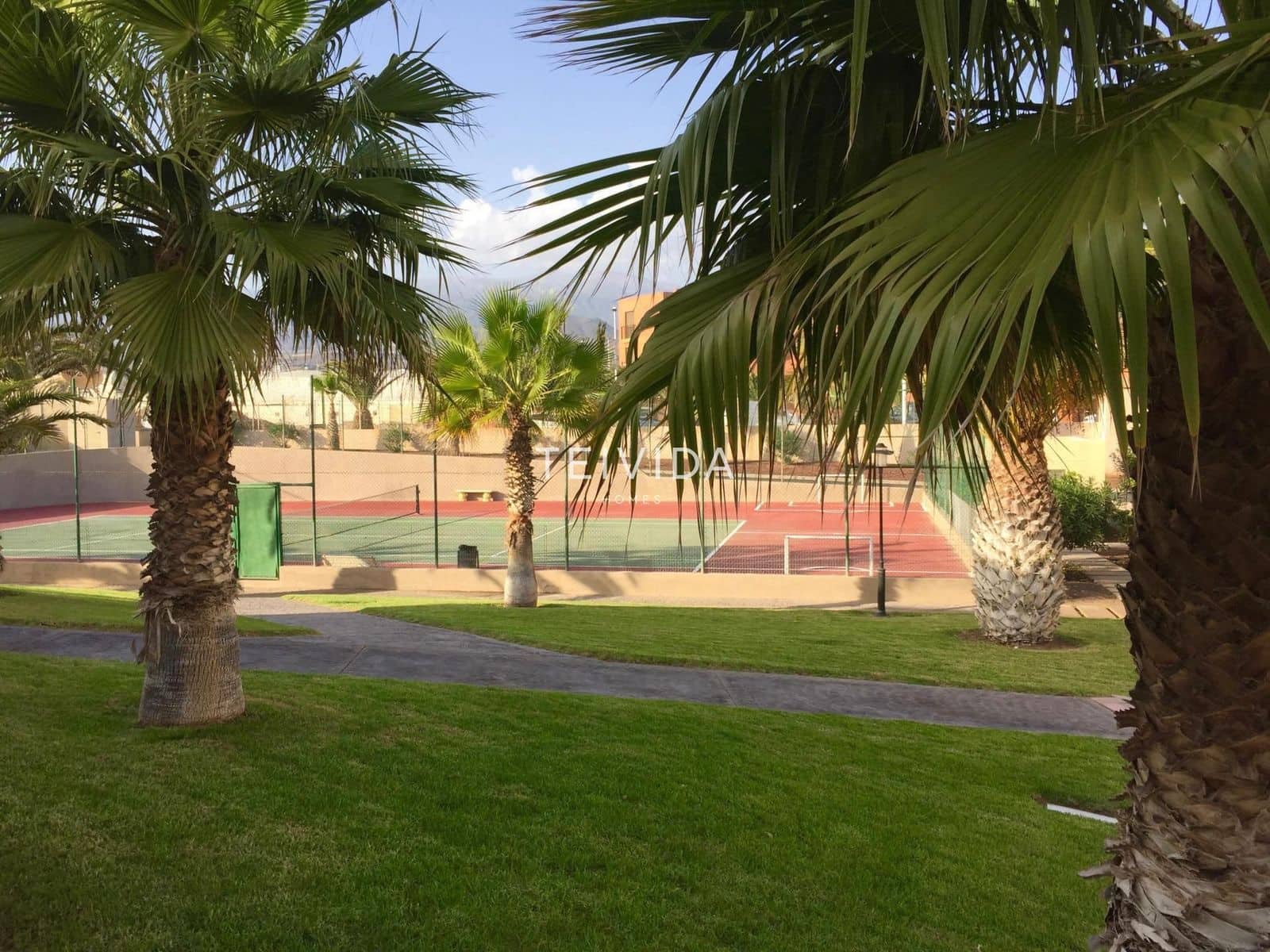 2 bedroom Townhouse for sale in Los Abrigos with pool garage - € 577,000 (Ref: 9687487)