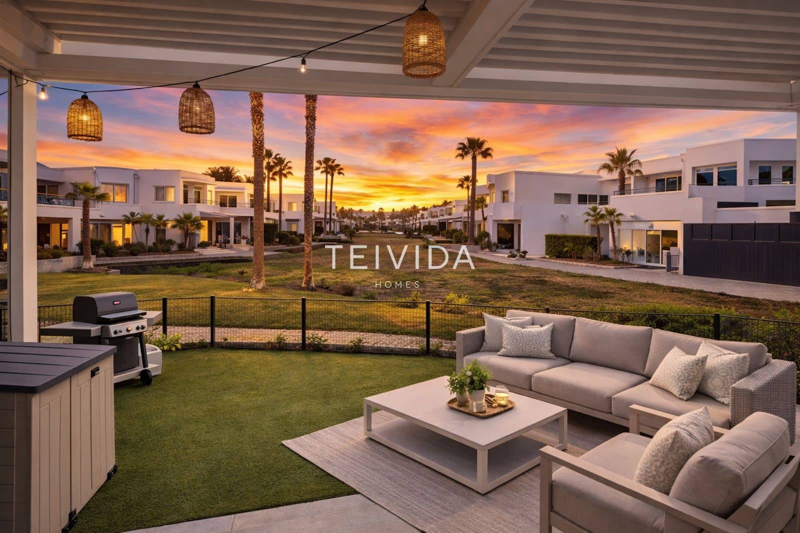 2 bedroom Townhouse for sale in Golf del Sur with pool - € 349,000 (Ref: 9694055)