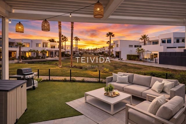 2 bedroom Townhouse for sale in Golf del Sur, San Miguel de Abona with pool - € 349,000 (Ref: 9694055)