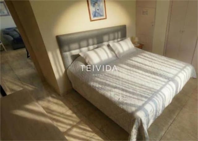 1 makuuhuone Asunto vuokrattavana paikassa Playa de las Americas, Arona mukana uima-altaan - 1 400 € (Ref: 9707938)