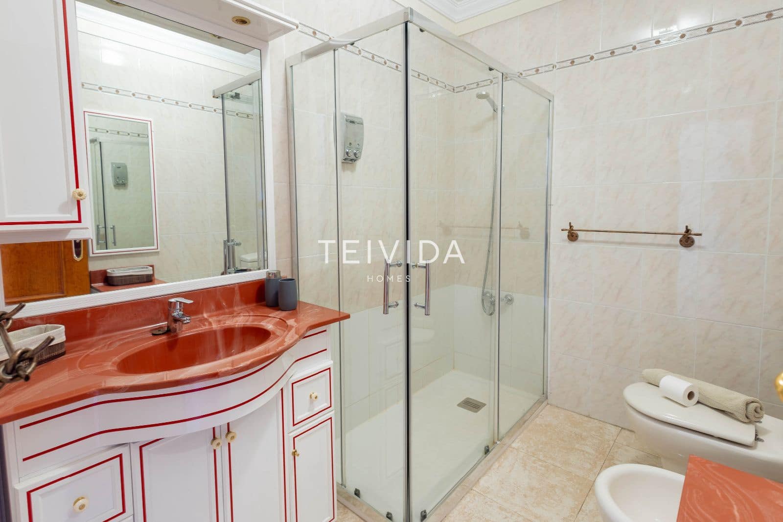 2 sovrum Lägenhet till salu i Los Cristianos - 580 000 € (Ref: 9713845)