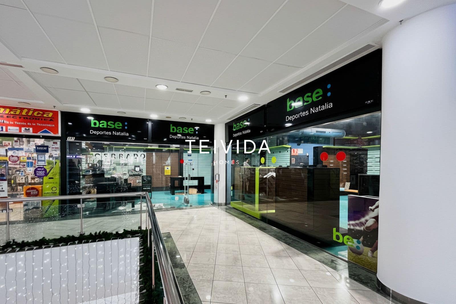 Commercial for rent in Candelaria - € 2,300 (Ref: 9720700)