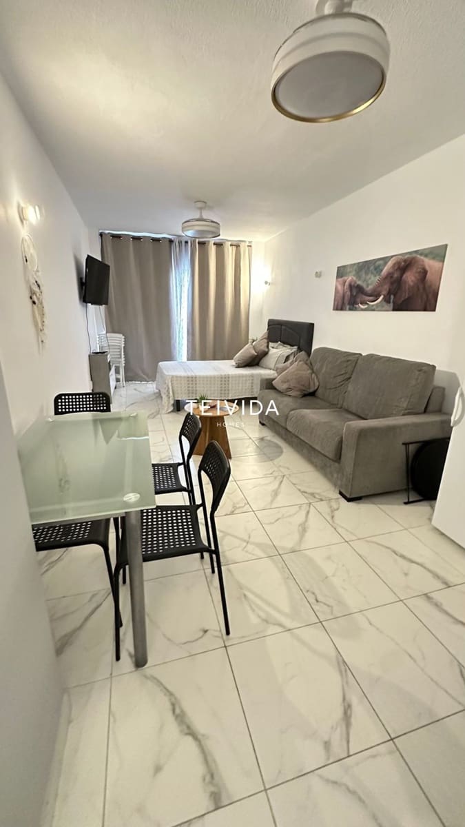 Appartement de 1 chambre à louer à Los Cristianos - 2 500 € (Ref: 9720701)