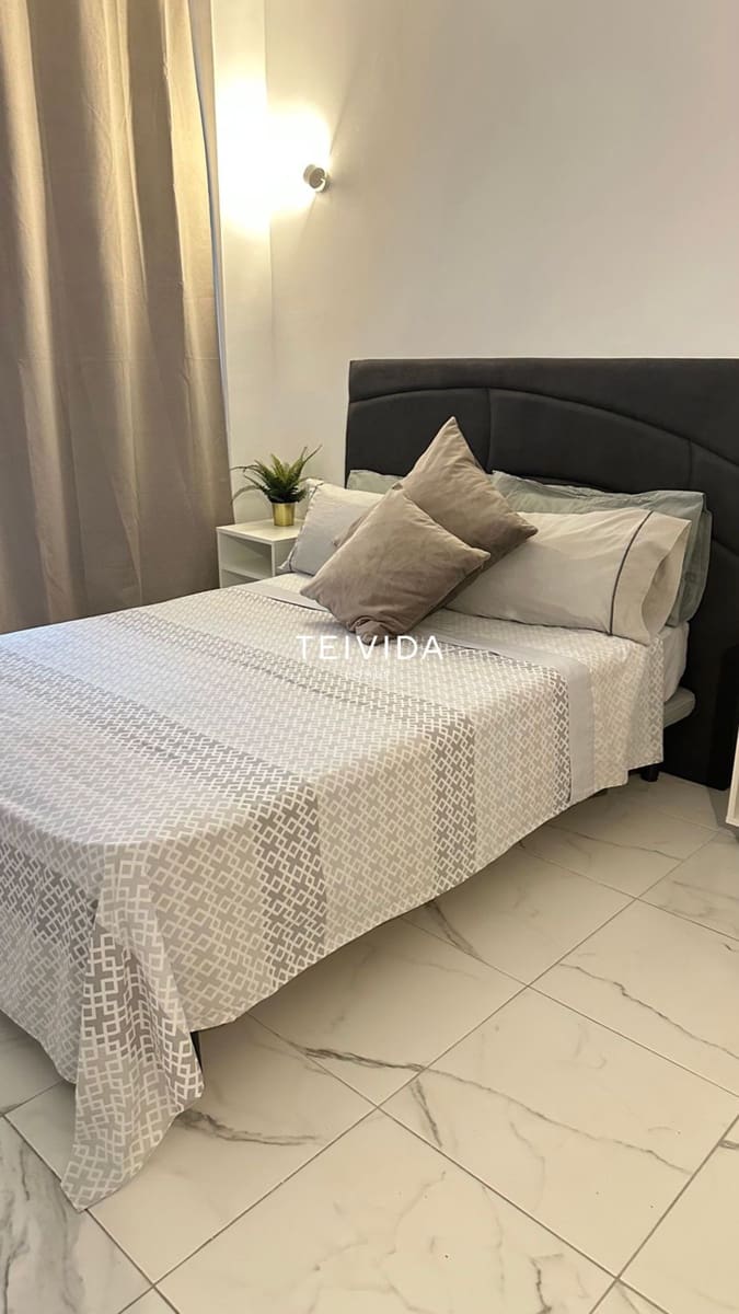 Appartement de 1 chambre à louer à Los Cristianos - 2 500 € (Ref: 9720701)