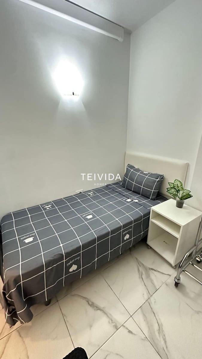 Appartement de 1 chambre à louer à Los Cristianos - 2 500 € (Ref: 9720701)