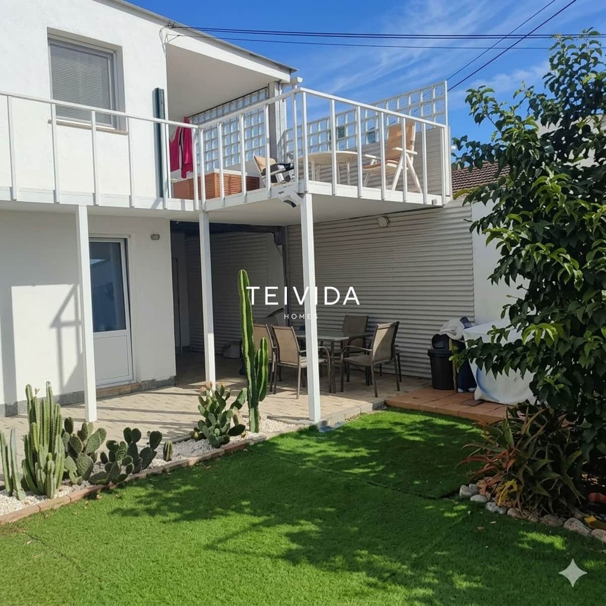 6 bedroom Villa for sale in Buzanada with garage - € 580,000 (Ref: 9723500)