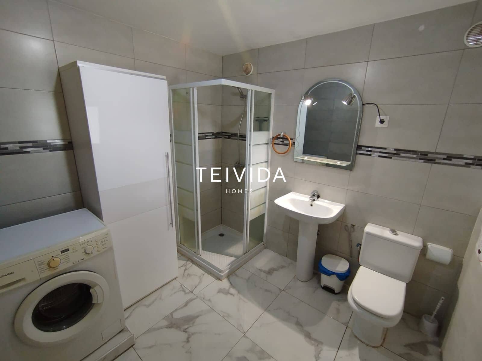 6 bedroom Villa for sale in Buzanada with garage - € 580,000 (Ref: 9723500)