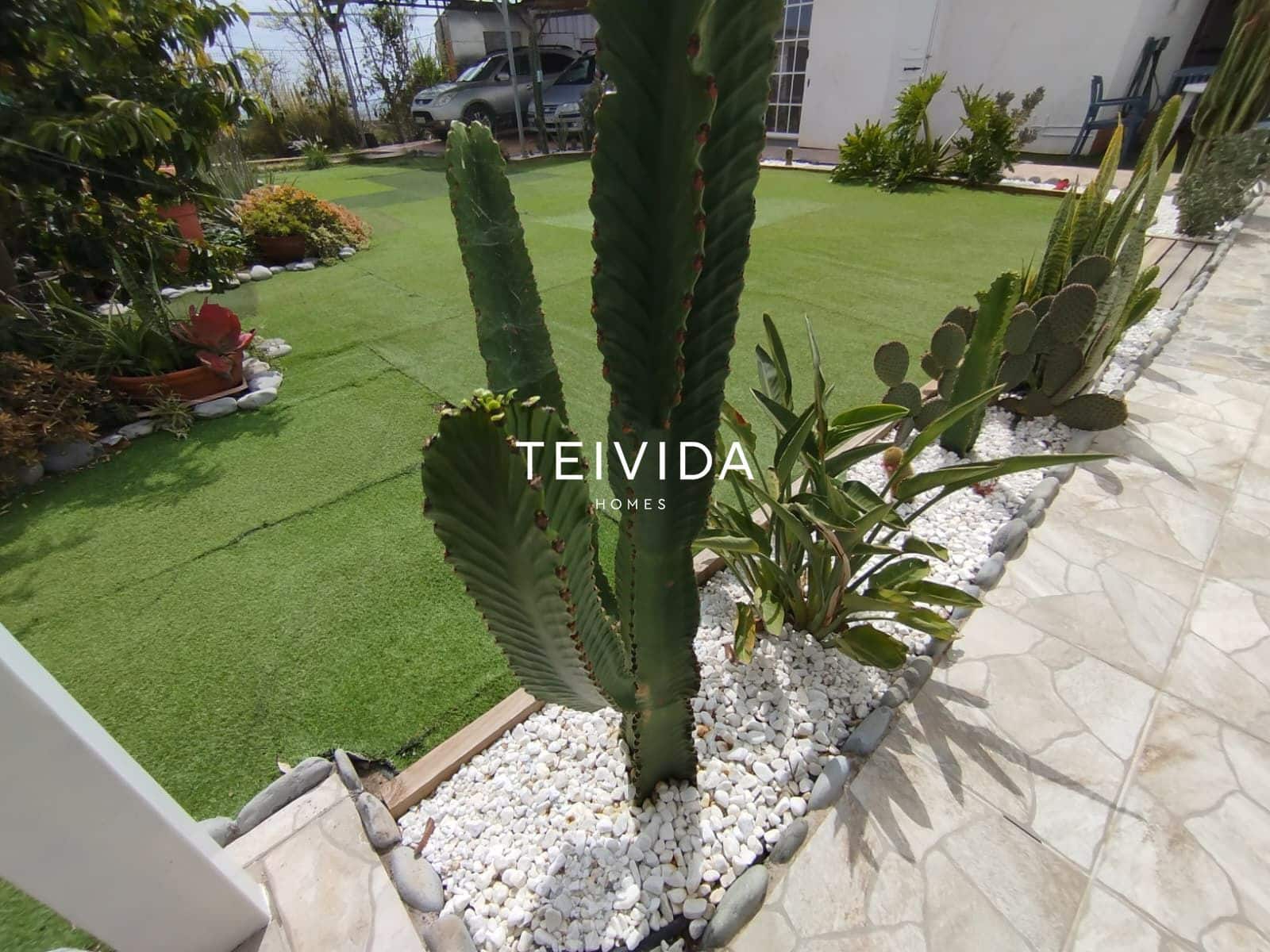 6 bedroom Villa for sale in Buzanada with garage - € 580,000 (Ref: 9723500)