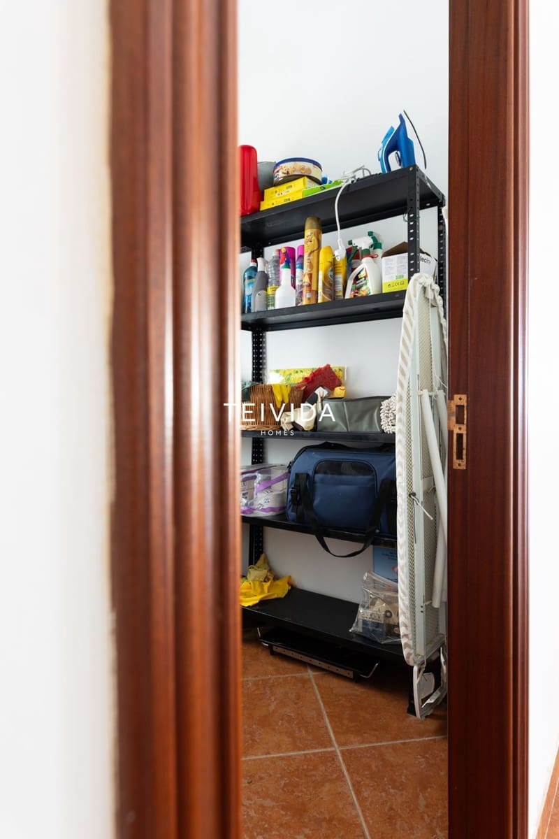 3 bedroom Villa for sale in Tacoronte with garage - € 825,000 (Ref: 9723824)