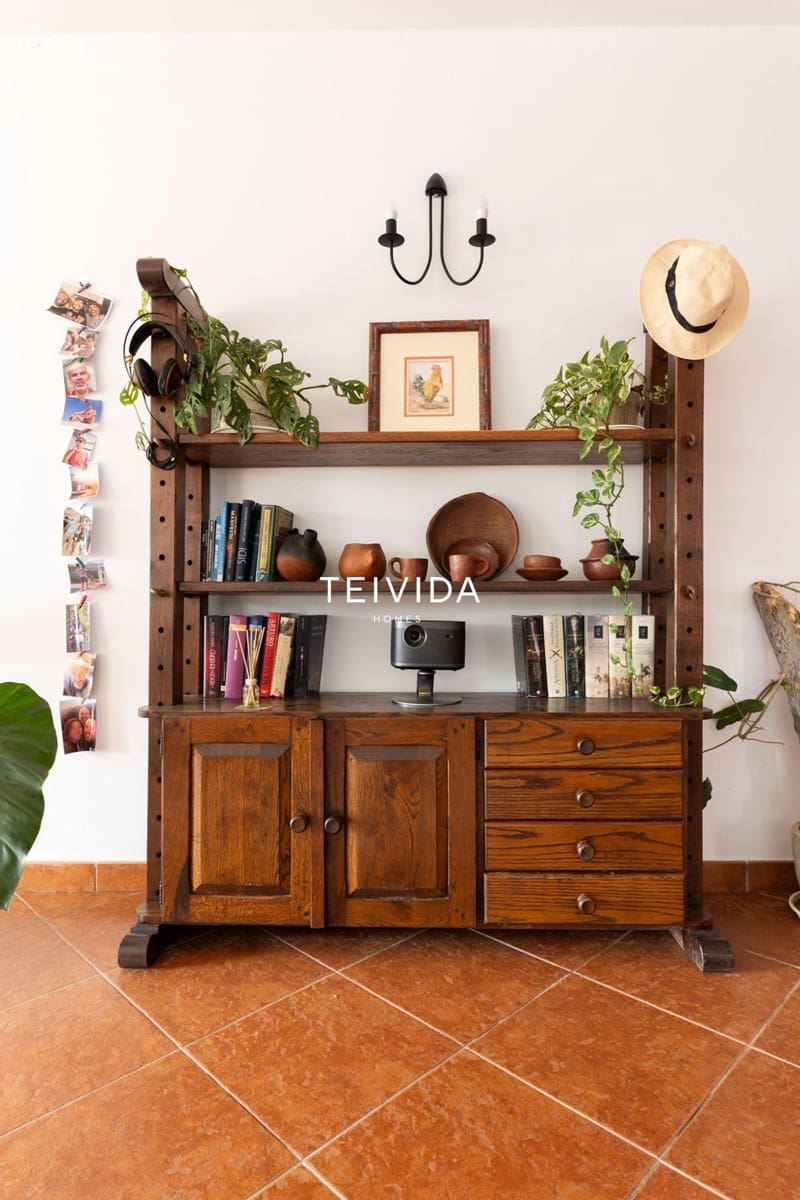 3 bedroom Villa for sale in Tacoronte with garage - € 825,000 (Ref: 9723824)