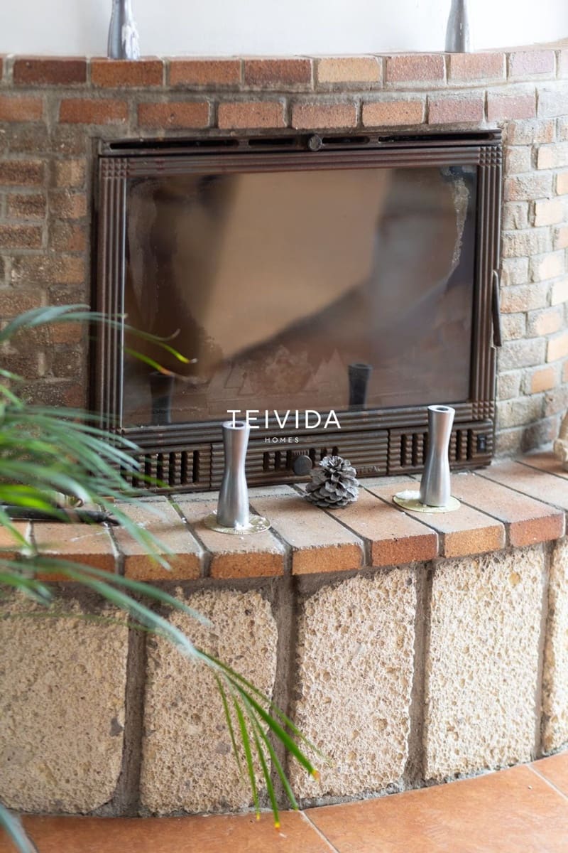 3 bedroom Villa for sale in Tacoronte with garage - € 825,000 (Ref: 9723824)