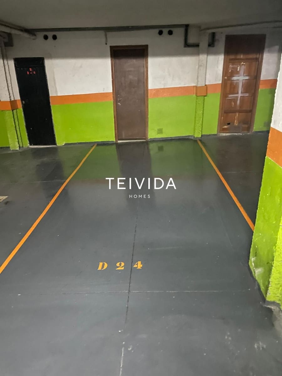 3 bedroom Flat for rent in Los Cristianos with pool garage - € 2,500 (Ref: 9730808)