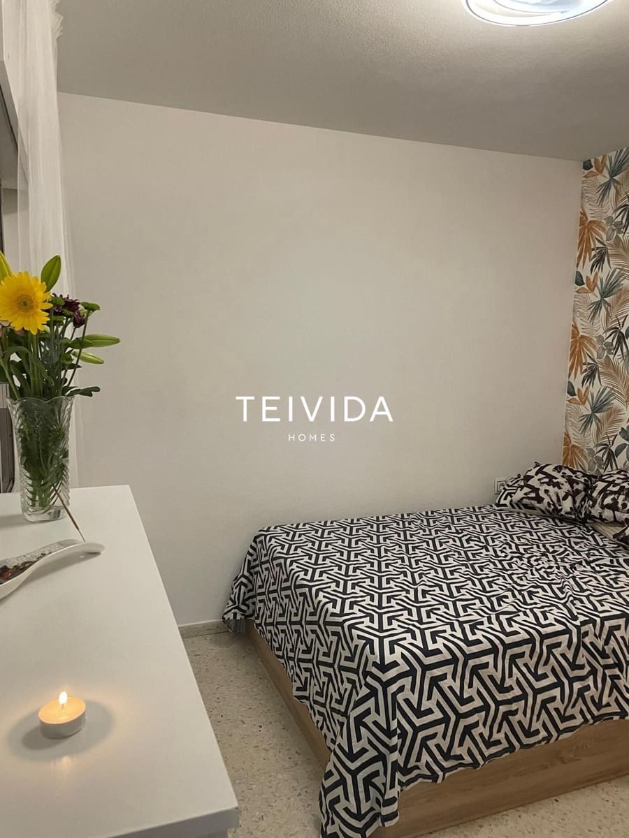 3 bedroom Flat for rent in Los Cristianos with pool garage - € 2,500 (Ref: 9730808)