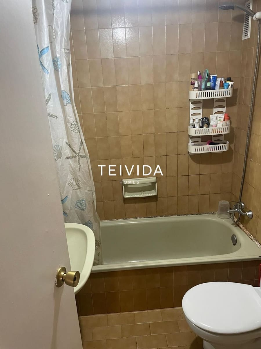 3 bedroom Flat for rent in Los Cristianos with pool garage - € 2,500 (Ref: 9730808)