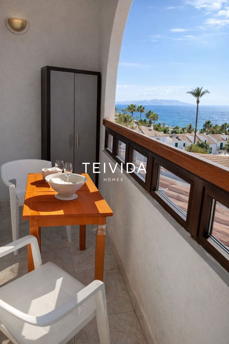 Flat for sale in Costa Adeje with pool - € 280,000 (Ref: 9730901)