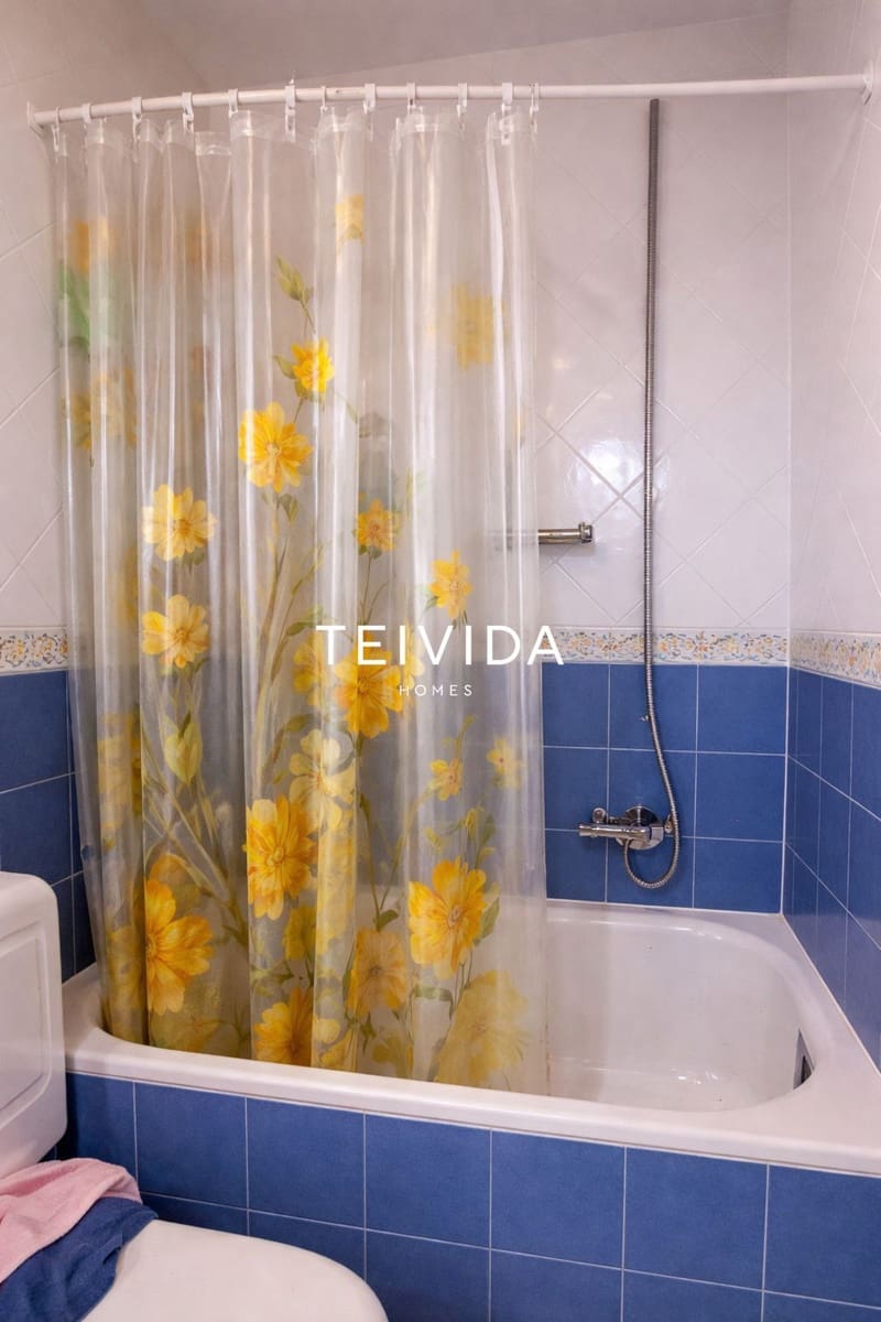 Flat for sale in Costa Adeje with pool - € 280,000 (Ref: 9730901)