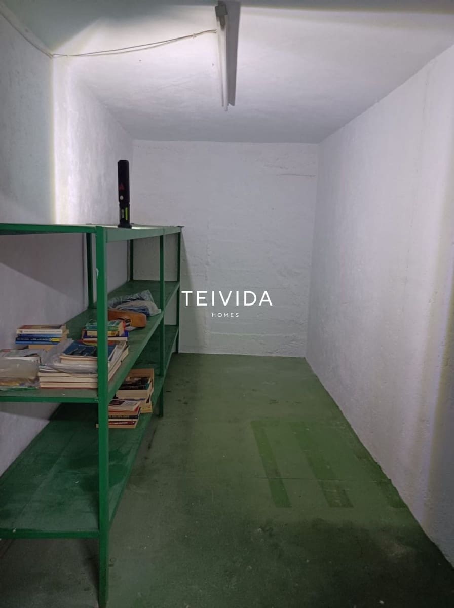 Flat for sale in Costa Adeje with pool - € 280,000 (Ref: 9730901)