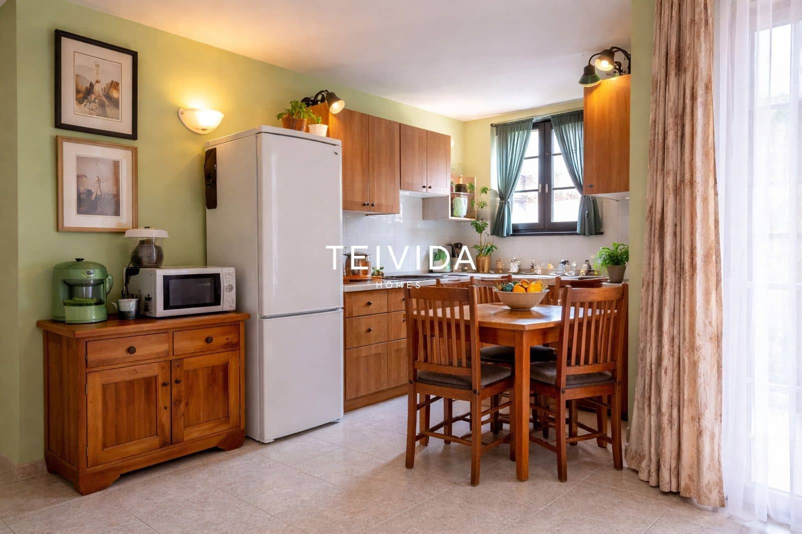 Flat for sale in Costa Adeje with pool - € 280,000 (Ref: 9730901)