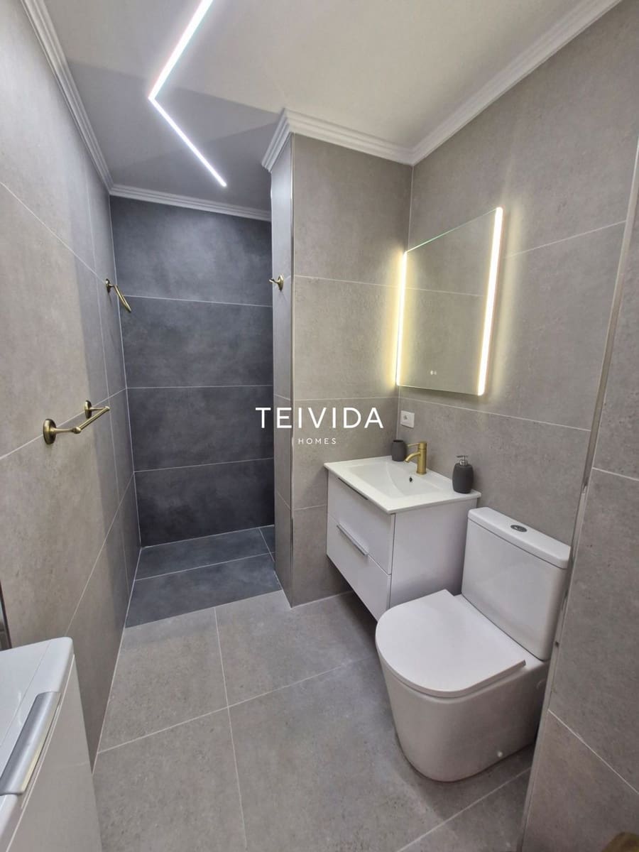 1 sypialnia Mieszkanie na sprzedaż w Playa de las Americas z basenem - 505 000 € (Ref: 9734006)