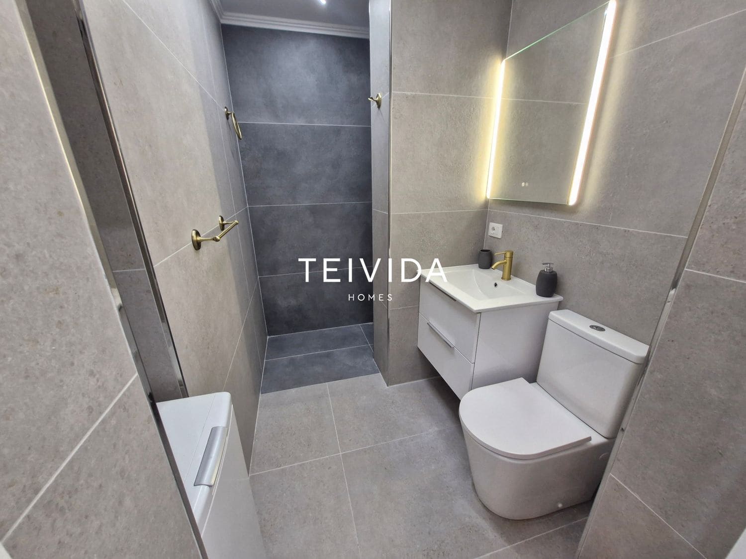 1 sypialnia Mieszkanie na sprzedaż w Playa de las Americas z basenem - 505 000 € (Ref: 9734006)