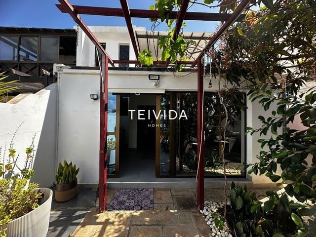 4 bedroom Townhouse for sale in Teguise - € 535,000 (Ref: 9737189)
