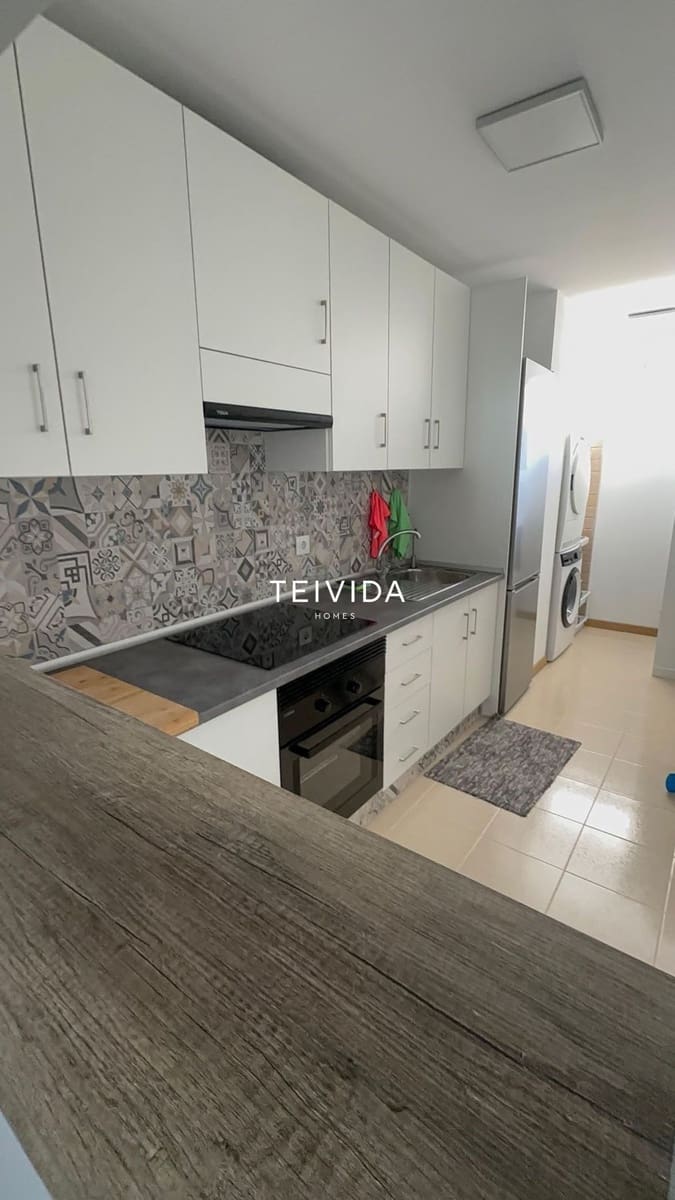 2 bedroom Flat for sale in Cabo Blanco with pool garage - € 270,000 (Ref: 9737270)