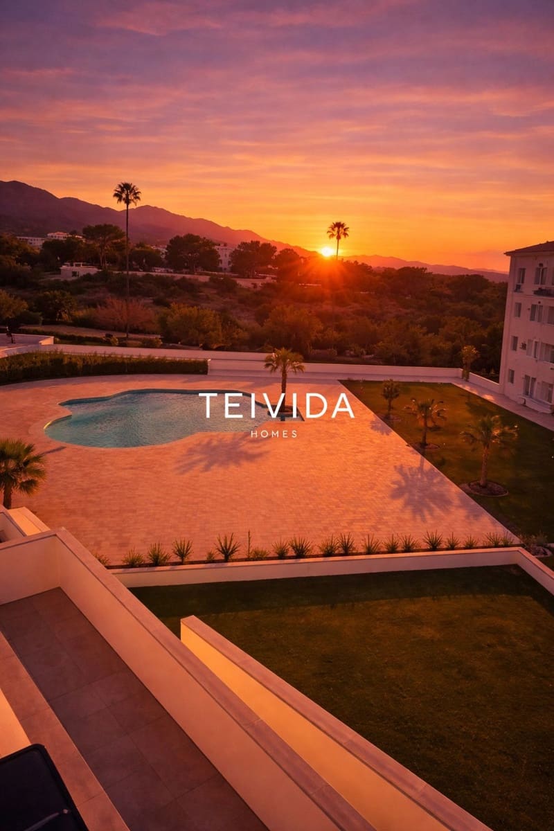 2 bedroom Flat for sale in Cabo Blanco with pool garage - € 270,000 (Ref: 9737270)