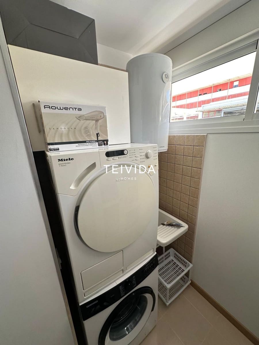 2 bedroom Flat for sale in Cabo Blanco with pool garage - € 270,000 (Ref: 9737270)