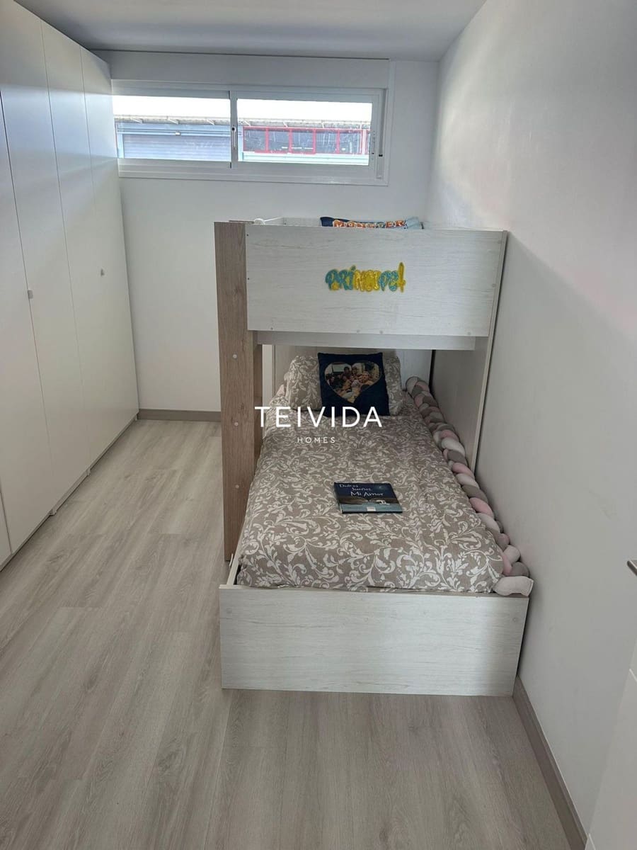 2 bedroom Flat for sale in Cabo Blanco with pool garage - € 270,000 (Ref: 9737270)