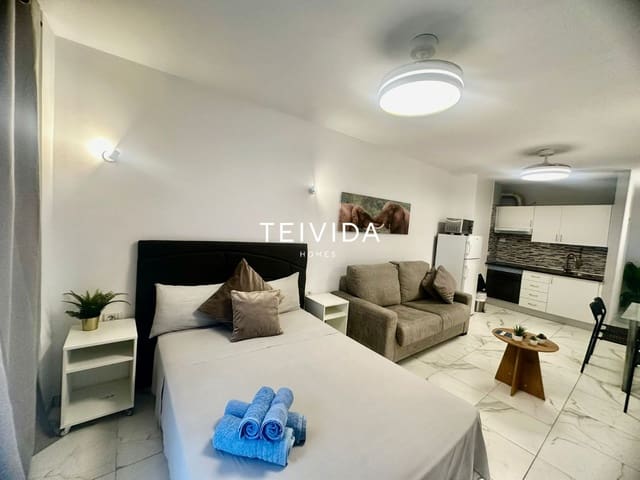 1 soveværelse Lejlighed til leje i Los Cristianos, Arona - € 1.250 (Ref: 9747273)