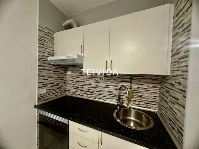 1 soveværelse Lejlighed til leje i Los Cristianos, Arona - € 1.250 (Ref: 9747273)