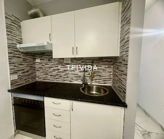 1 soveværelse Lejlighed til leje i Los Cristianos, Arona - € 1.250 (Ref: 9747273)