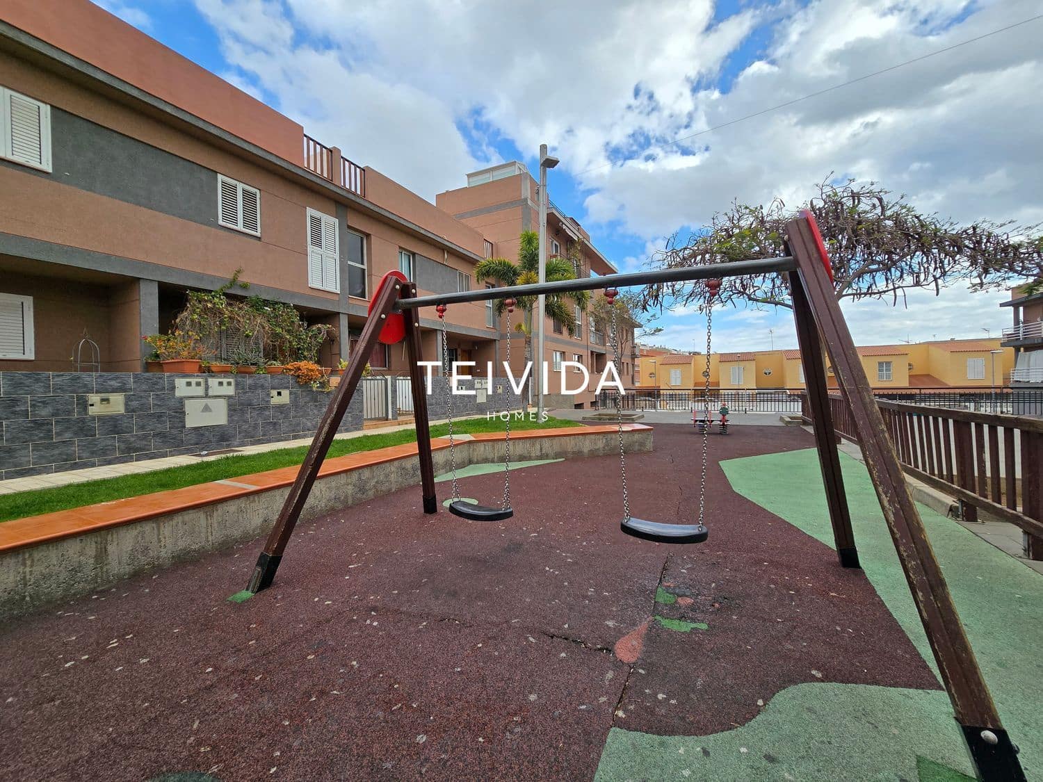 4 slaapkamer Huis te koop in Arona met zwembad garage - € 350.000 (Ref: 9776891)